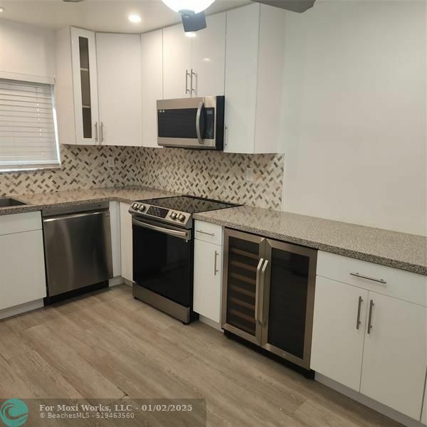 Property Photo:  951 SW 8th St  FL 33009 