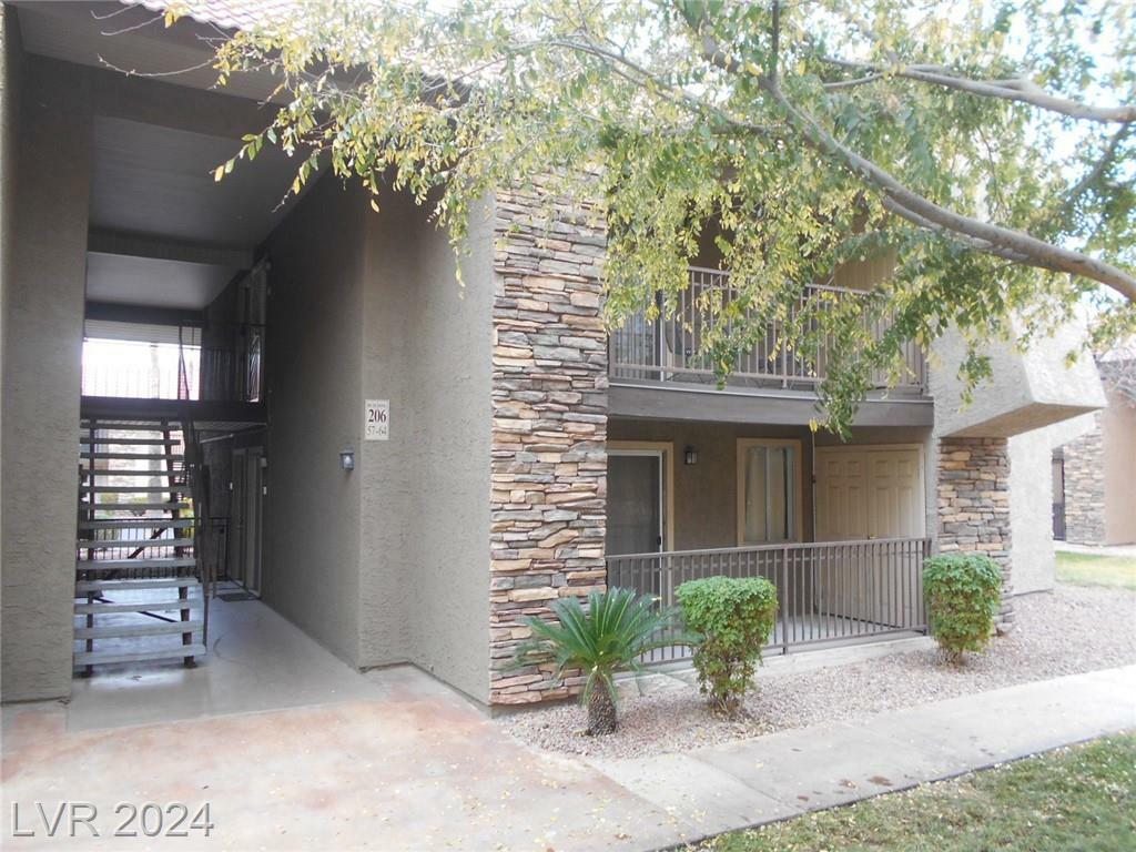 Property Photo:  4981 River Glen Drive 62  NV 89103 