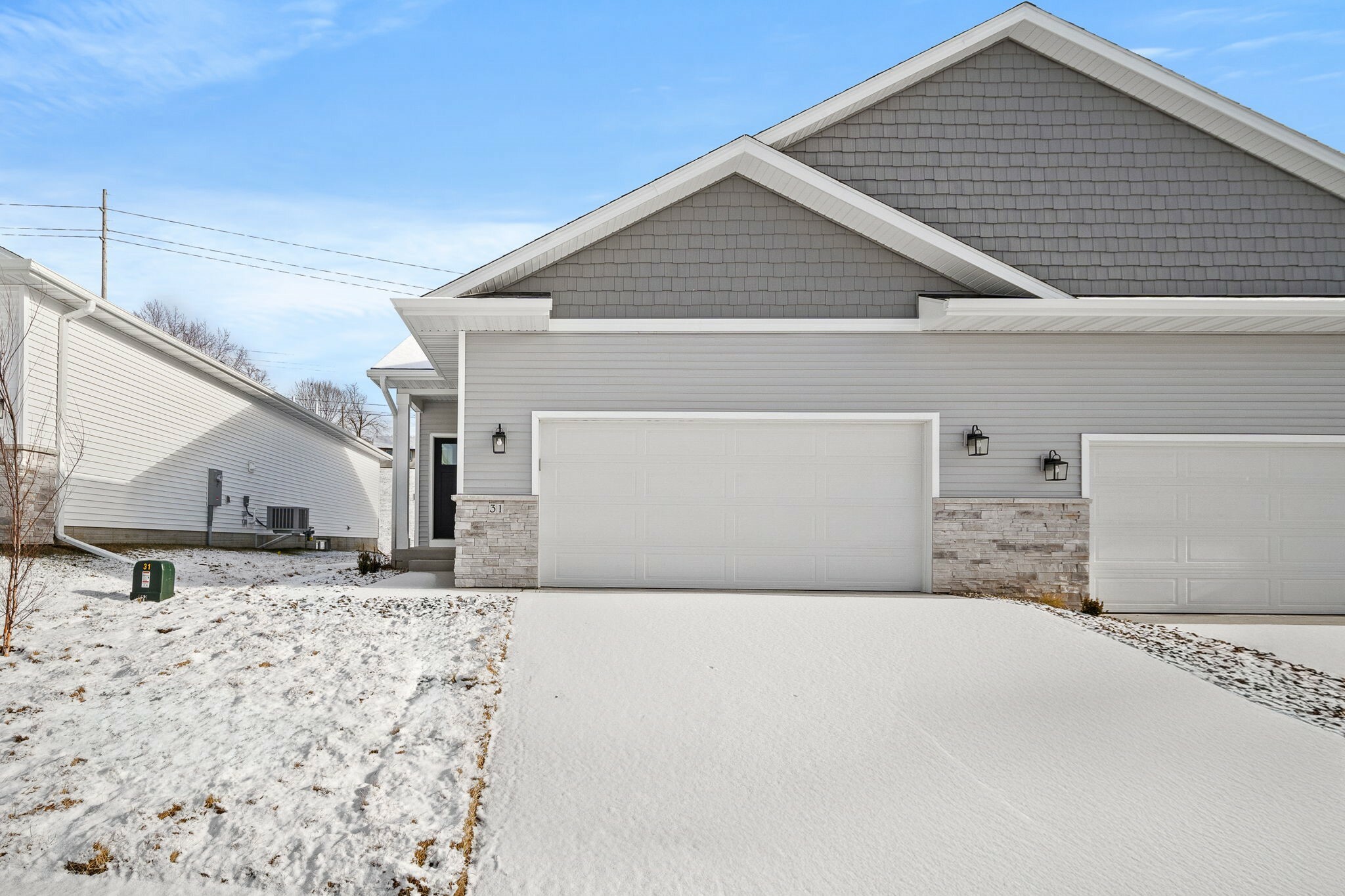 Property Photo:  31 Keeneland Court  IA 50327 