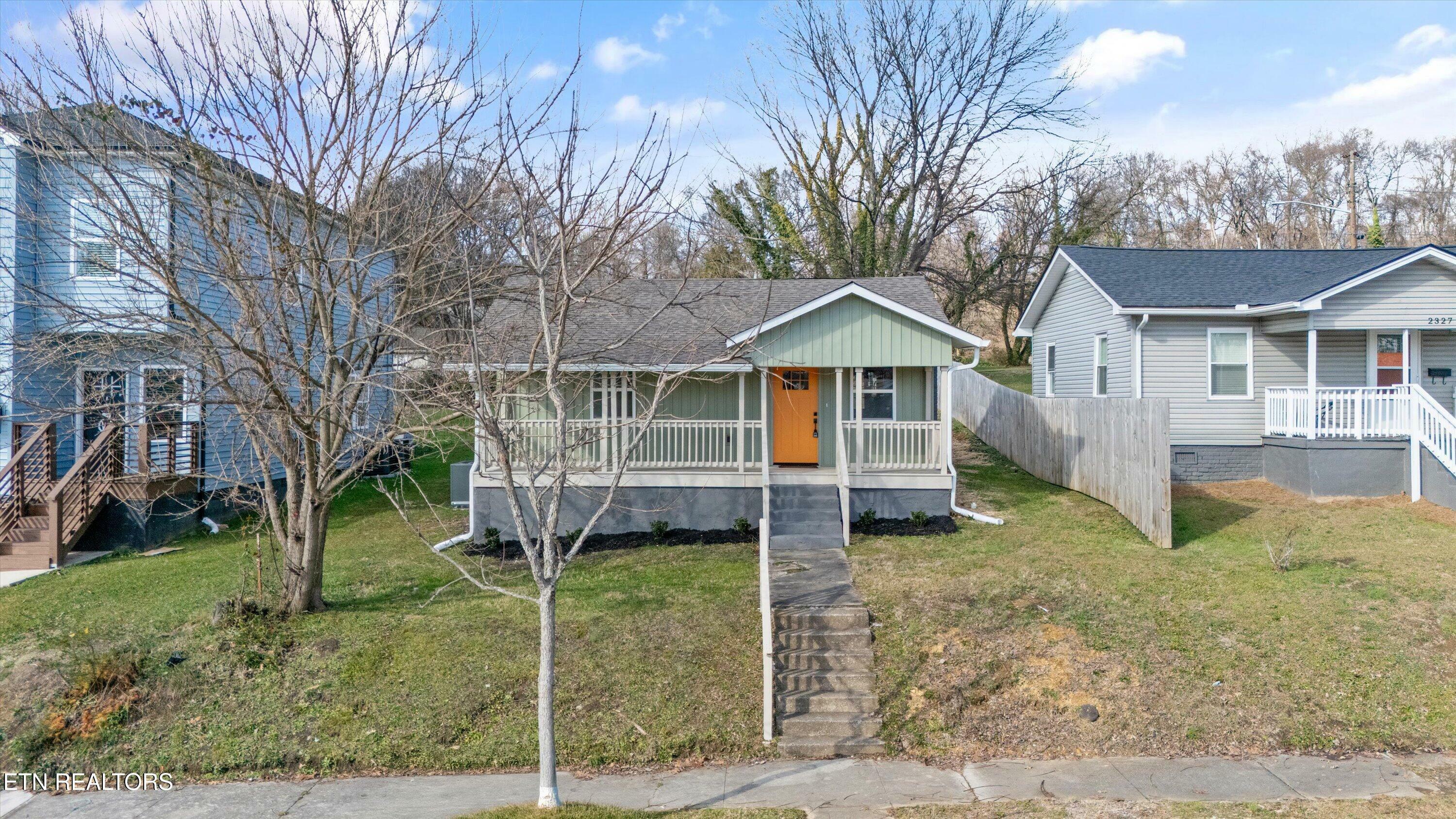Property Photo: 2325 E Glenwood Ave TN 37917