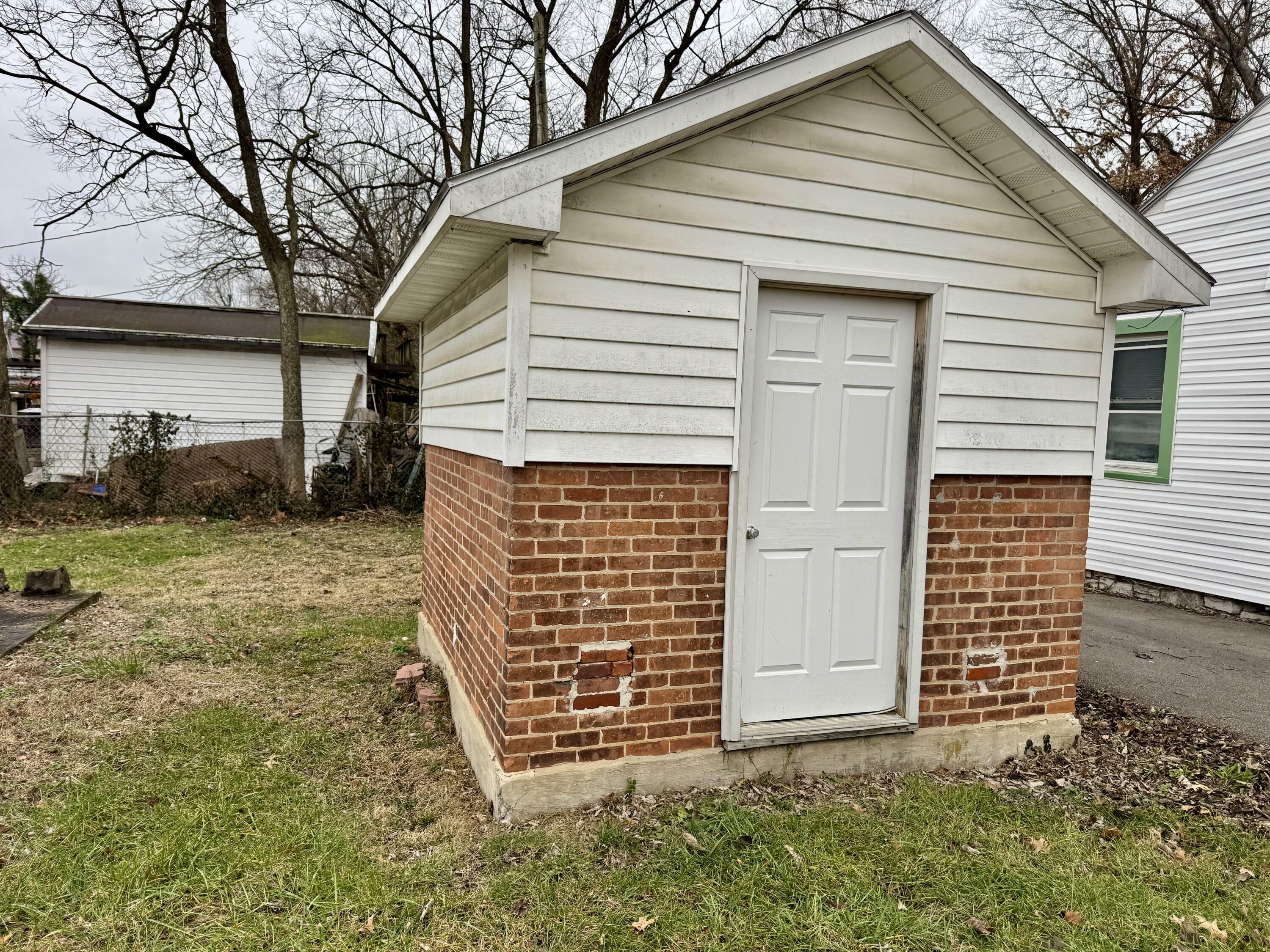 Property Photo:  372 Holmes Street  KY 40601 