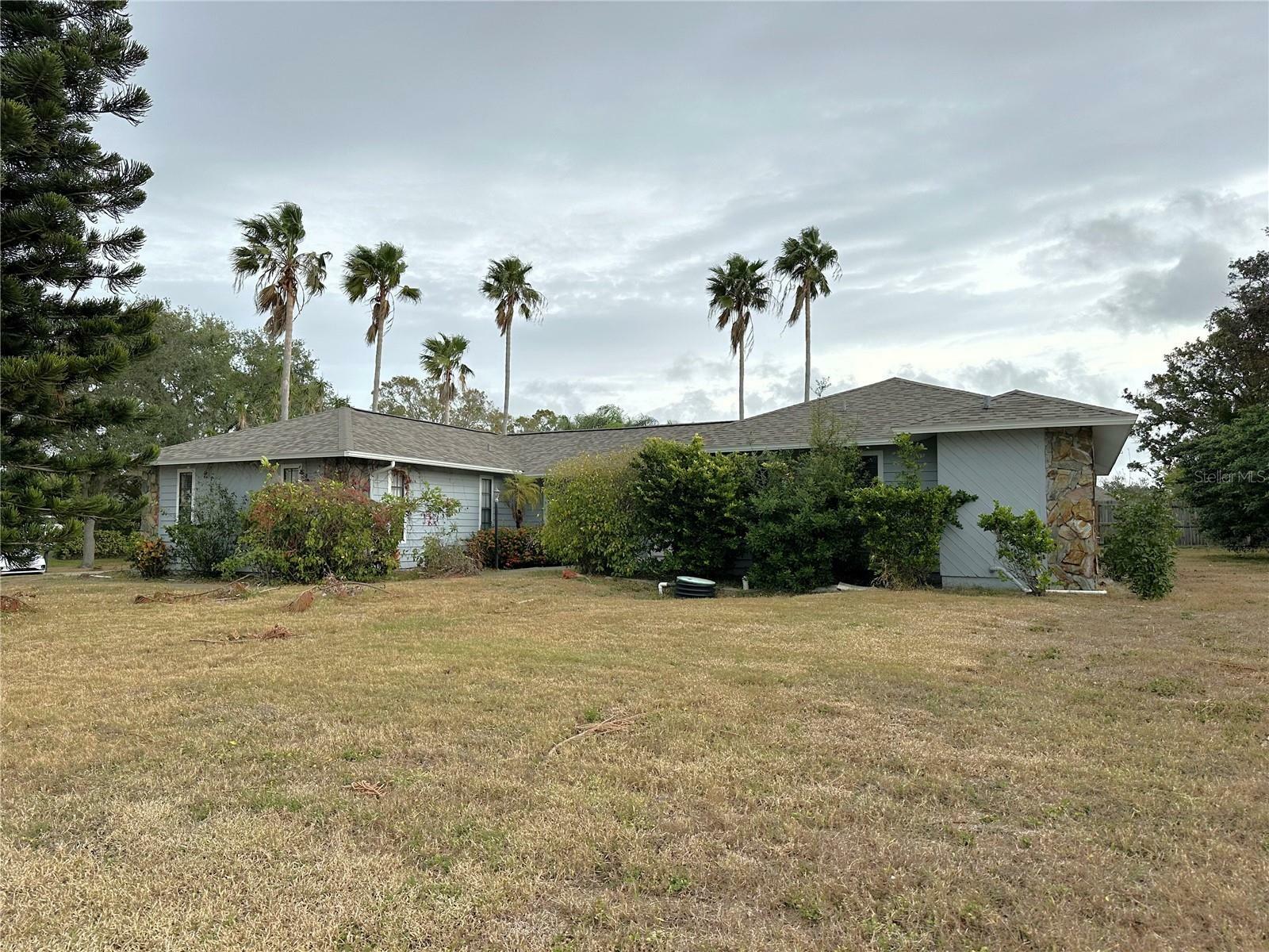 Property Photo:  461 S Florida Avenue  FL 34689 