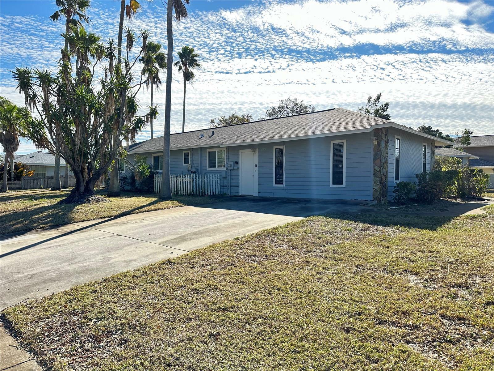 Property Photo:  461 S Florida Avenue  FL 34689 