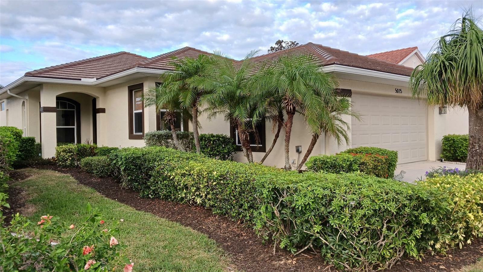 Property Photo: 5015 Seagrass Drive FL 34293