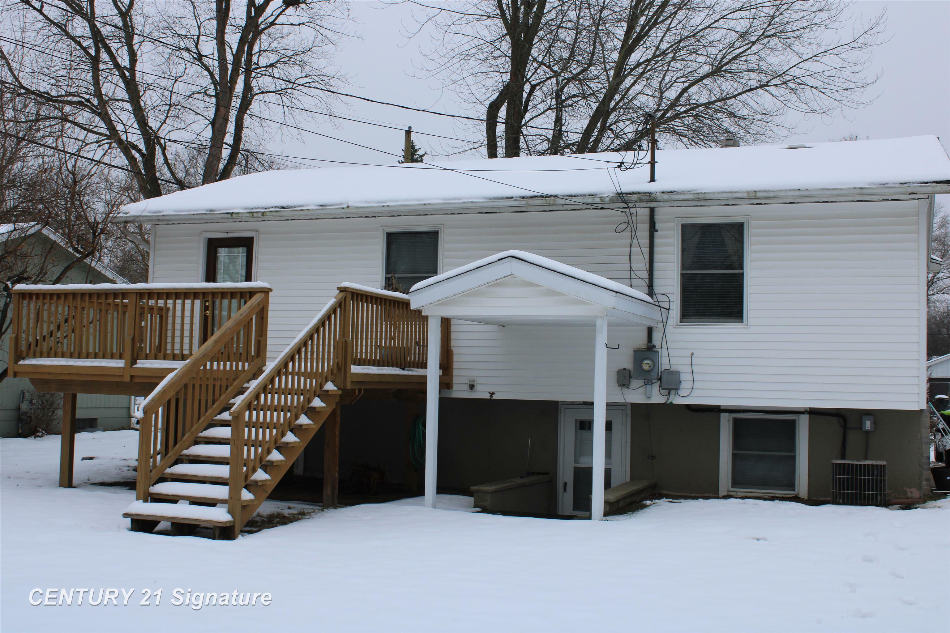 Property Photo:  4513 Hamilton Drive  MI 48642 