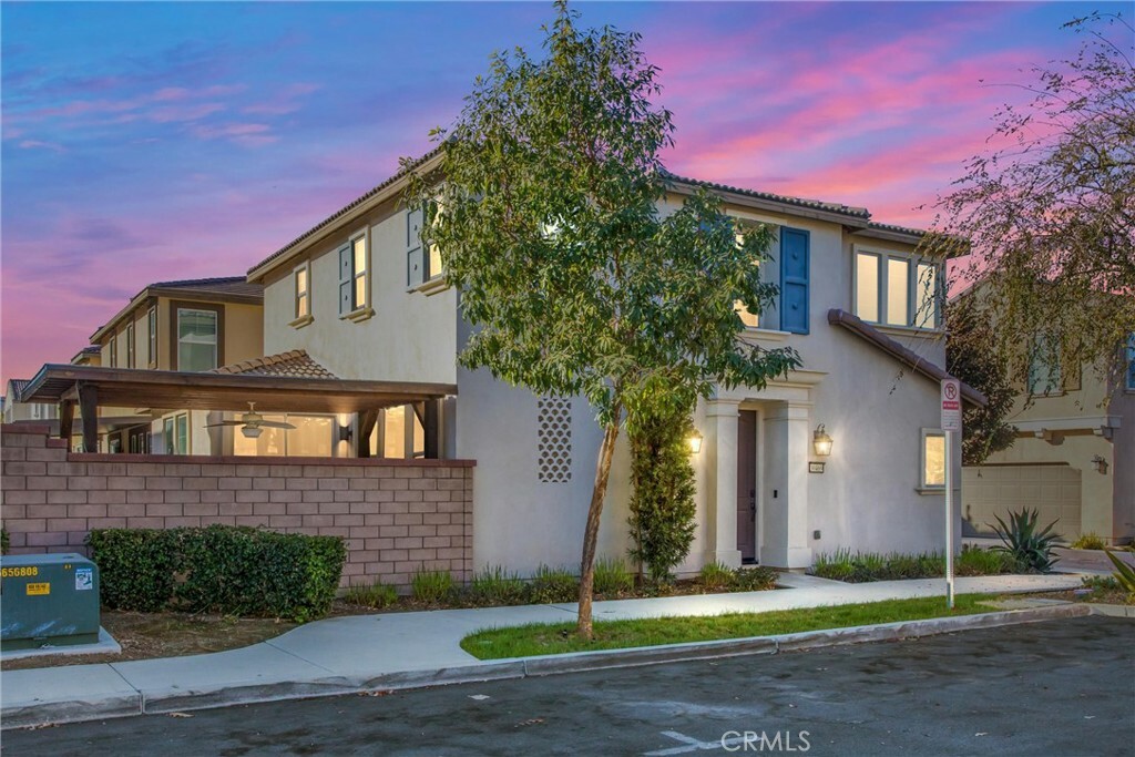 Property Photo:  30469 Village Knoll Dr  CA 92584 