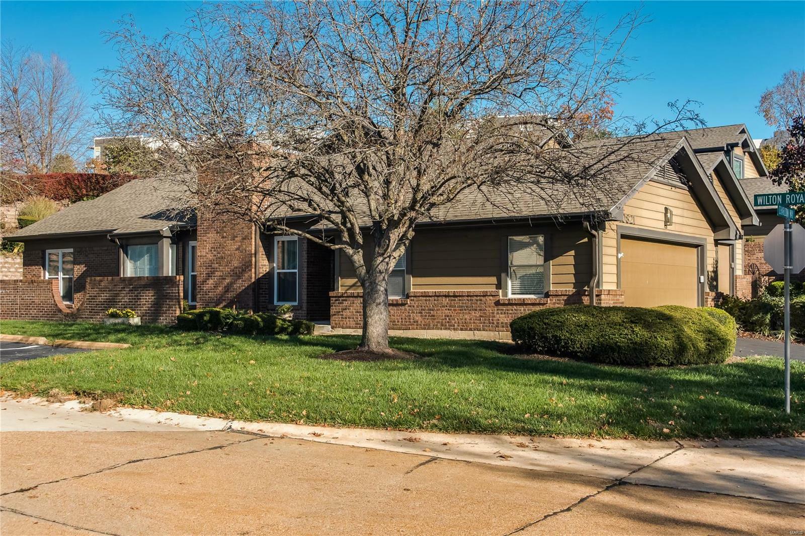 Property Photo: 10821 Charlton Way MO 63146
