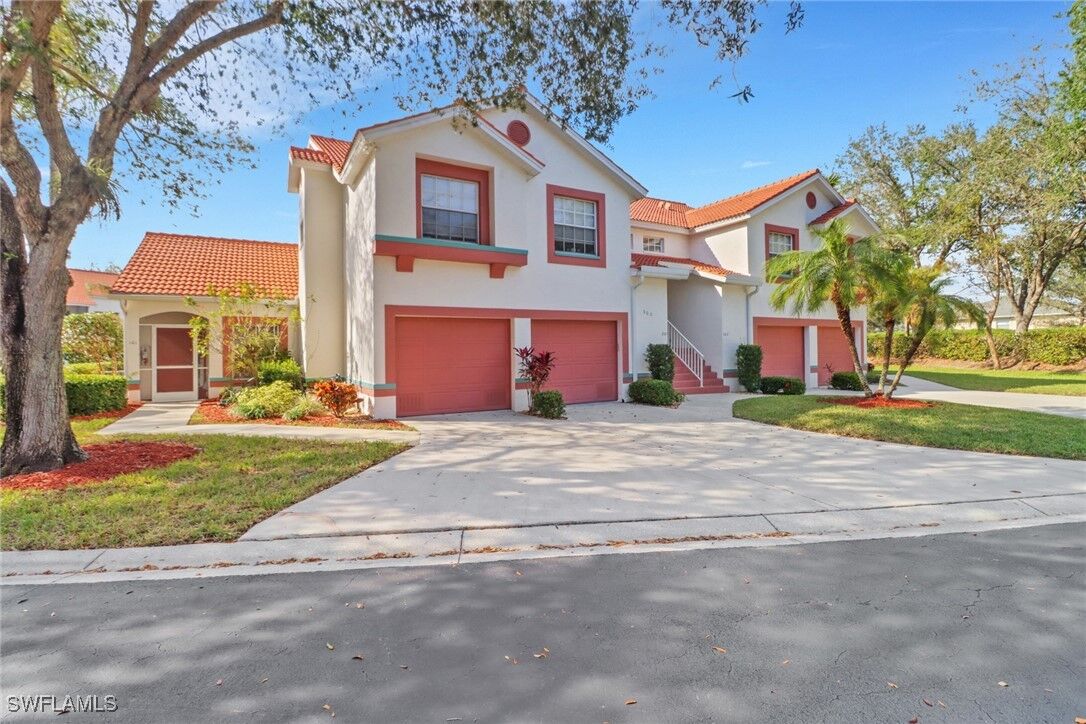 Property Photo: 500 Windsor Square 101 FL 34104