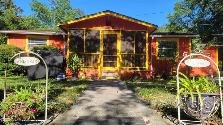 Property Photo:  8359 Walden Road  FL 32244