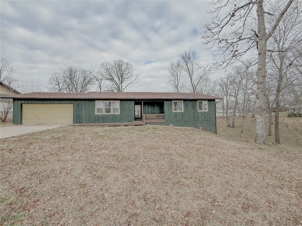 Property Photo:  205 Center Street  MO 65625 