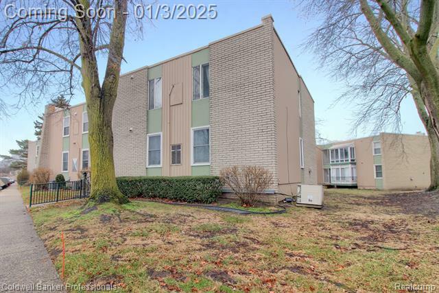 33395 Fargo Street 58  Livonia MI 48152 photo