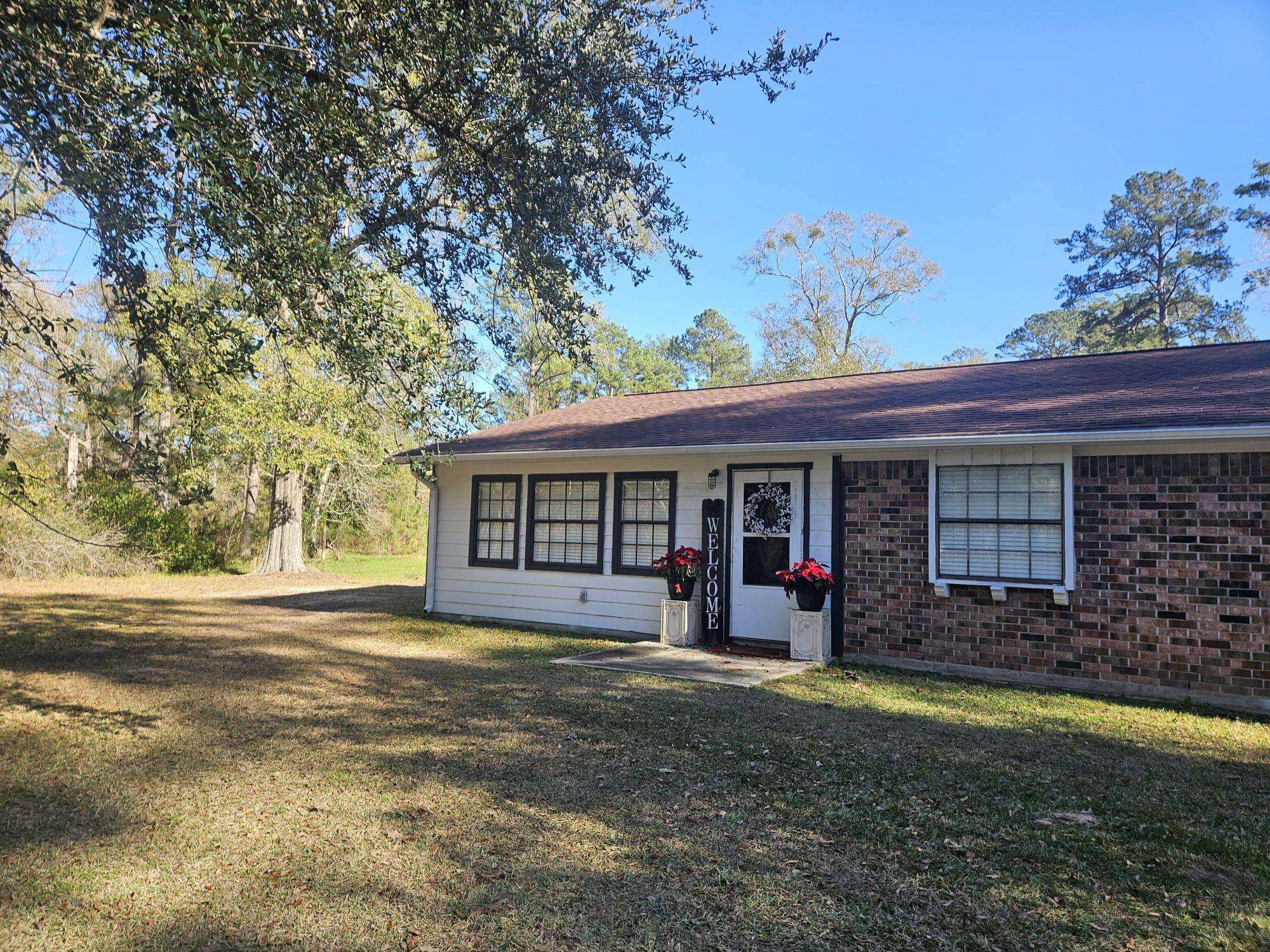 Property Photo:  165 Trahan Rd  TX 77657 