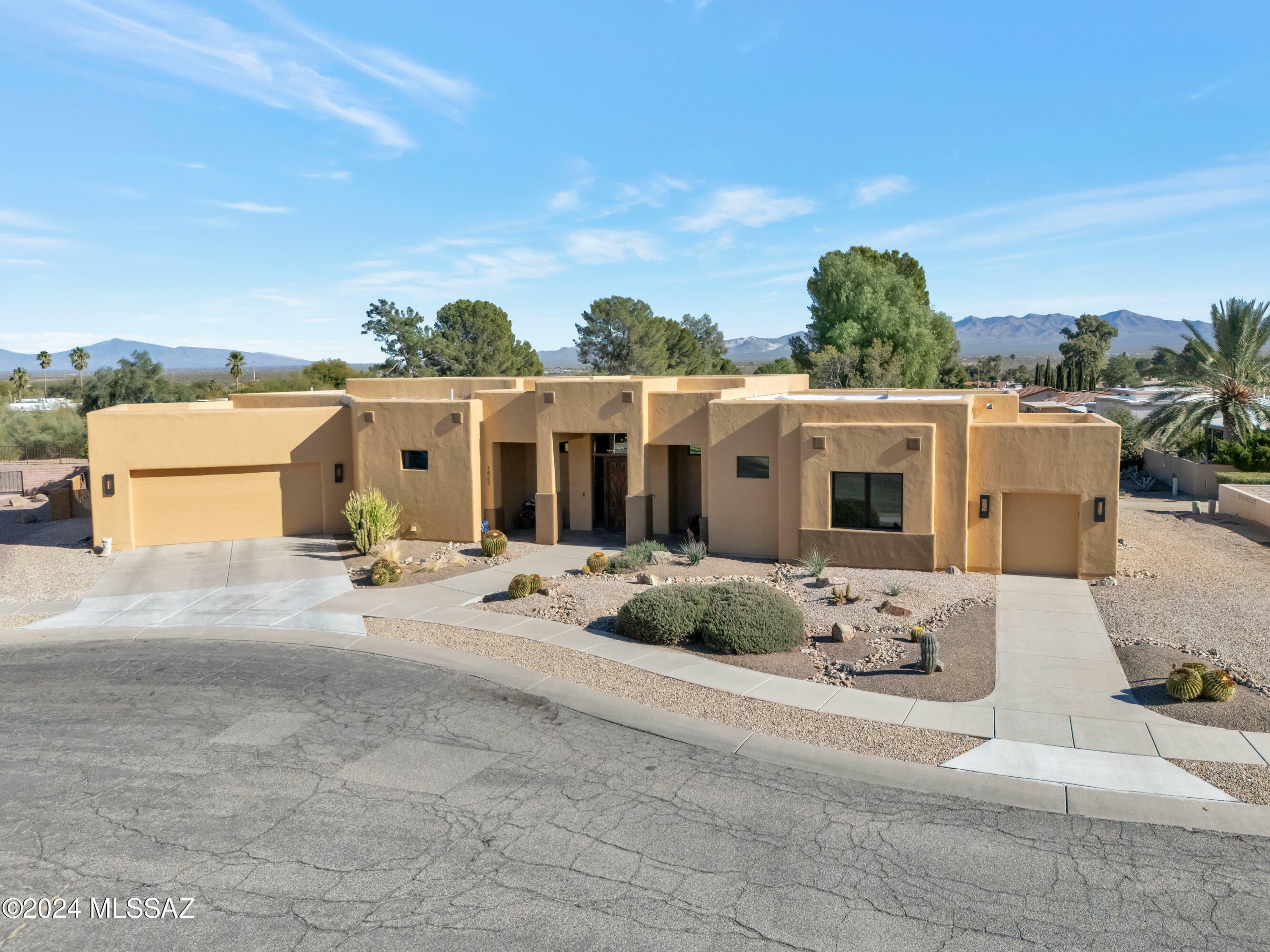 Property Photo:  1422 N Paseo Maravilloso  AZ 85614 