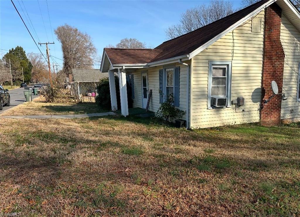 Property Photo: 301 N 7th Avenue NC 27027