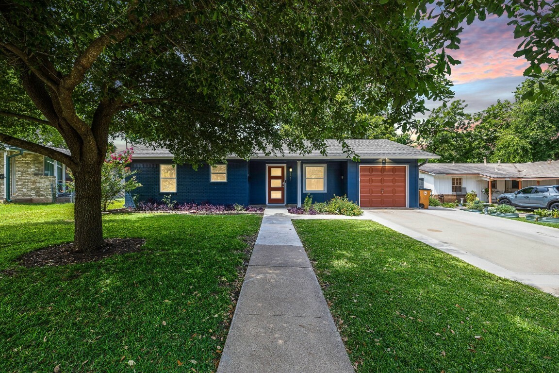 Property Photo:  1803 Forestglade Drive  TX 78745 