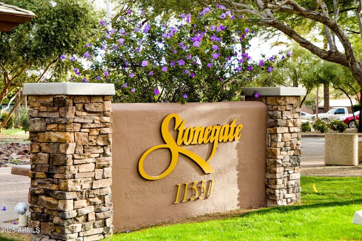 Property Photo:  9427 N 115th Place  AZ 85259 