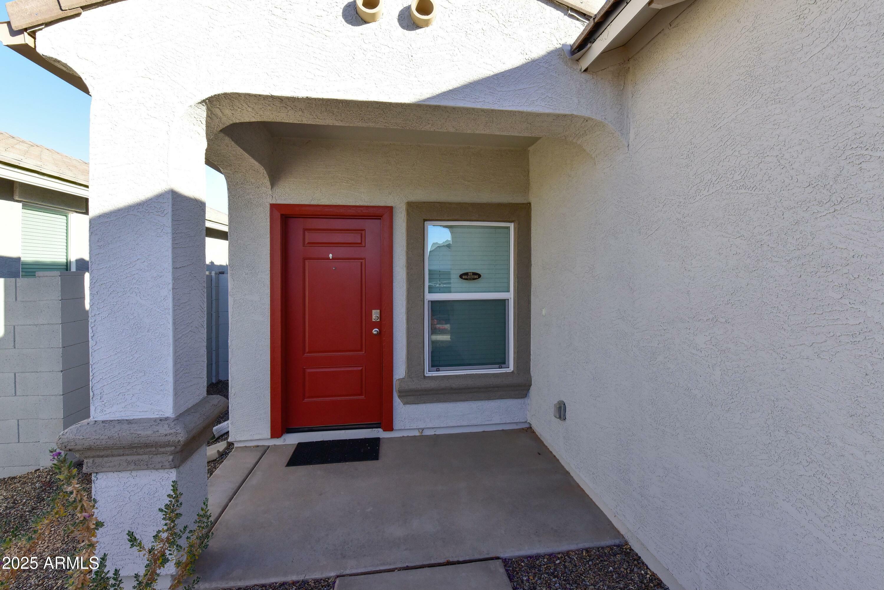 Property Photo: 3372 W Stanton Avenue AZ 85120