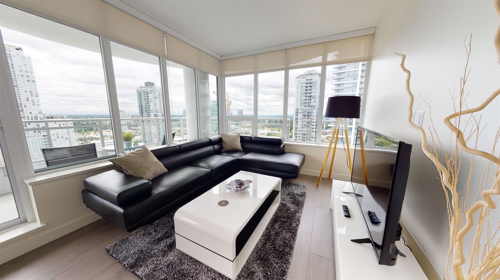 Property Photo: 13318 104th Avenue 2405 BC V3T 0R2