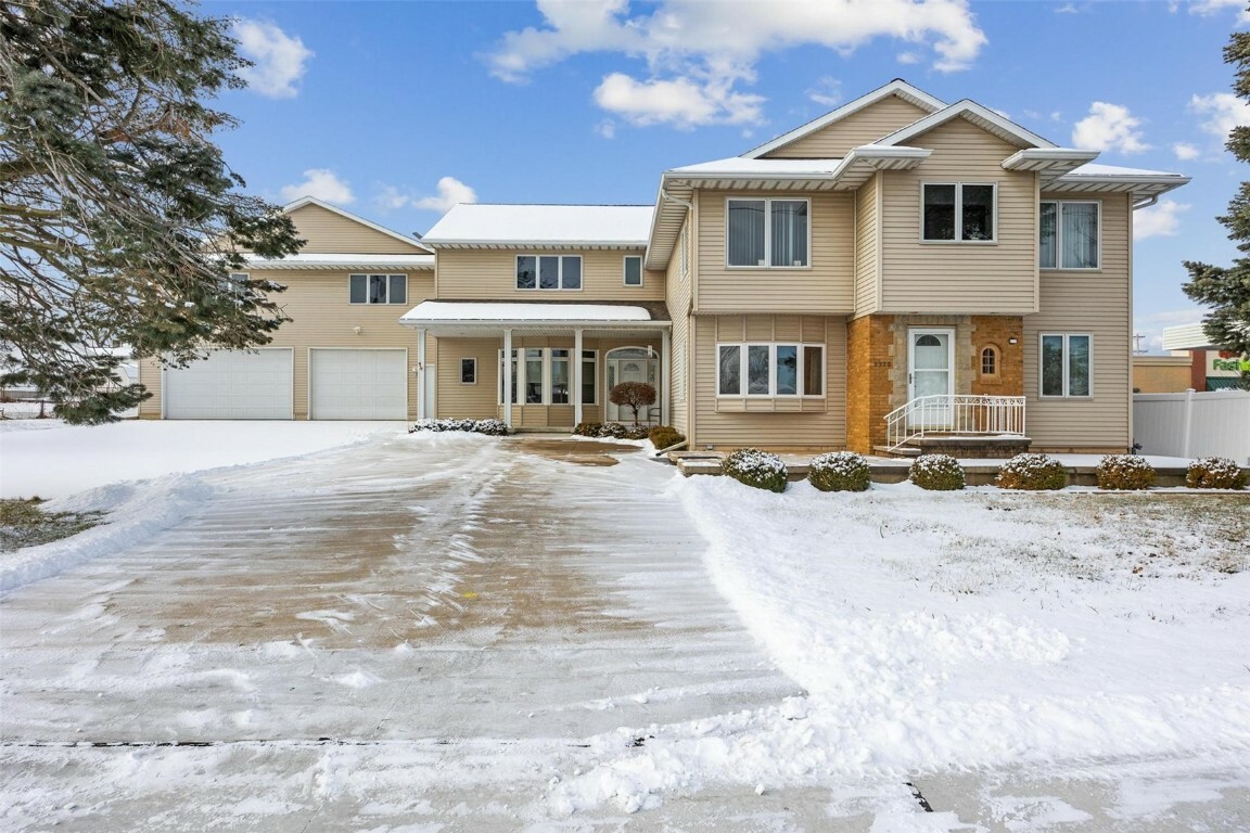 Property Photo: 2320 Bowling Street SW IA 52404