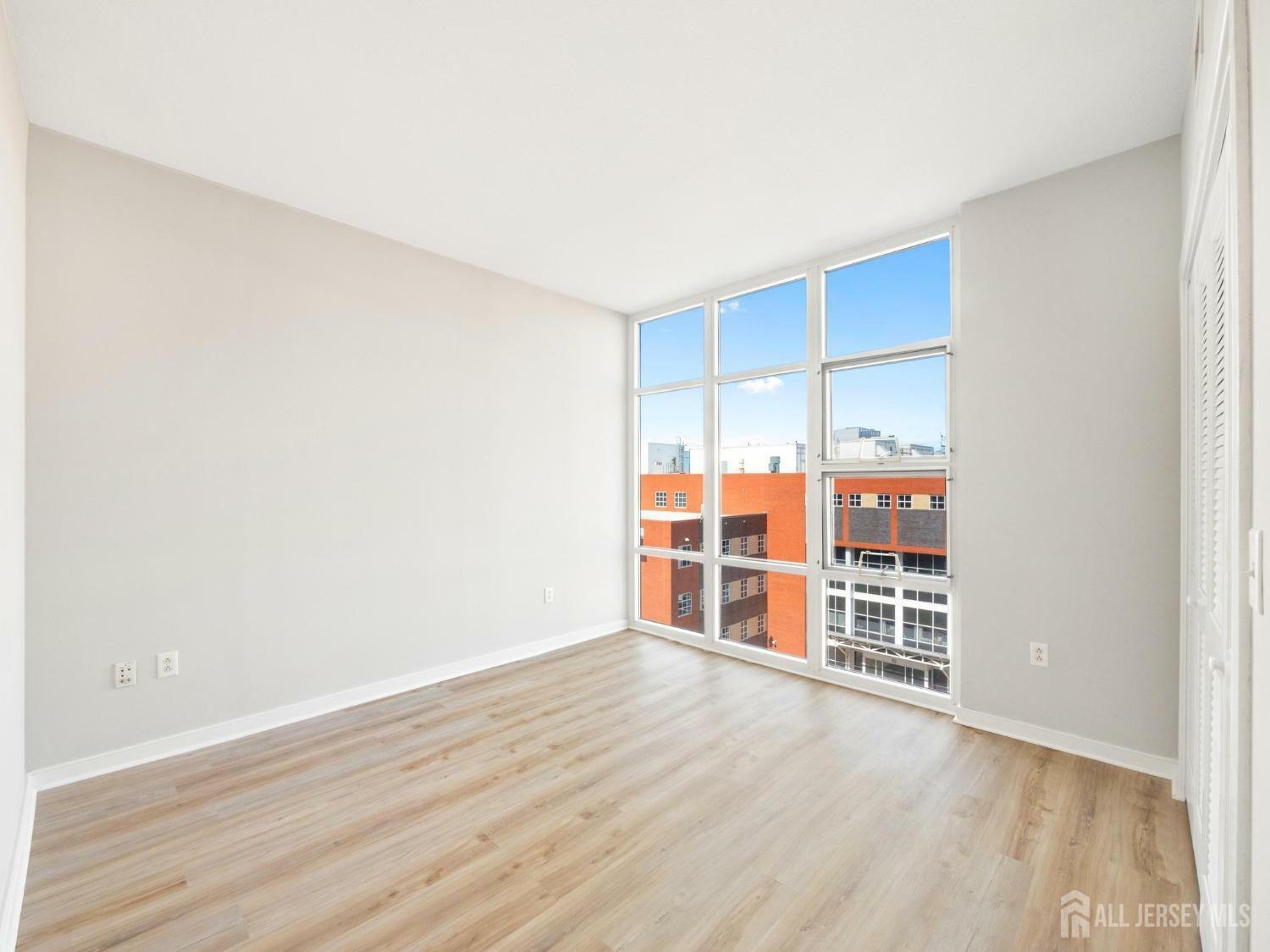 Property Photo:  20 Livingston Avenue 603  NJ 08901 