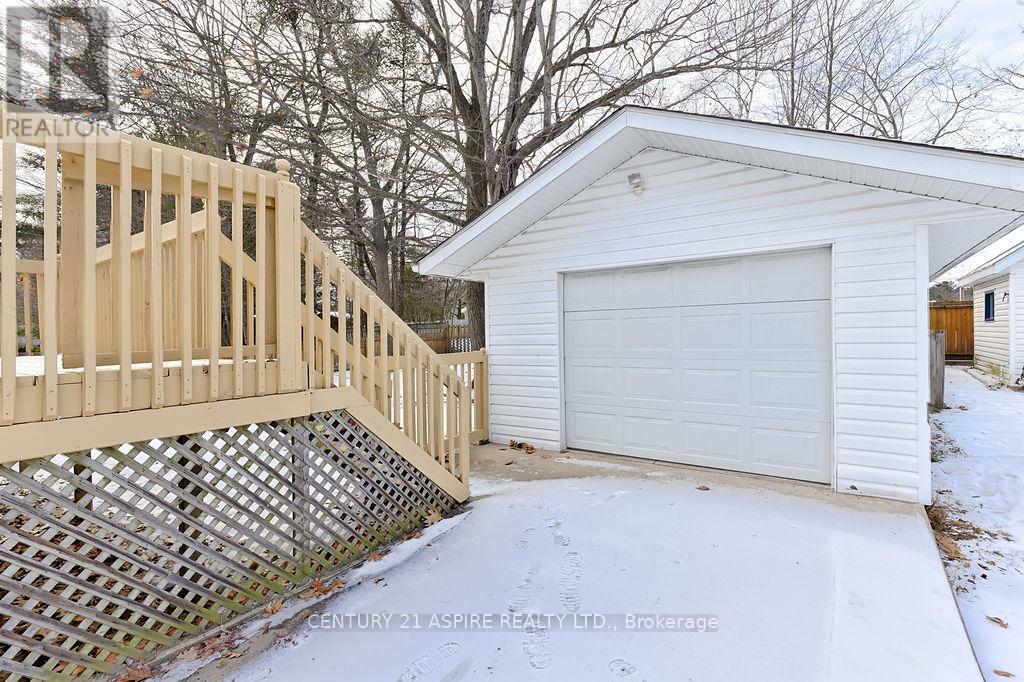 Property Photo:  30 Earl Street  ON K8H 3M4 