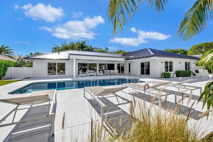 Property Photo:  41 S Compass Dr  FL 33308 