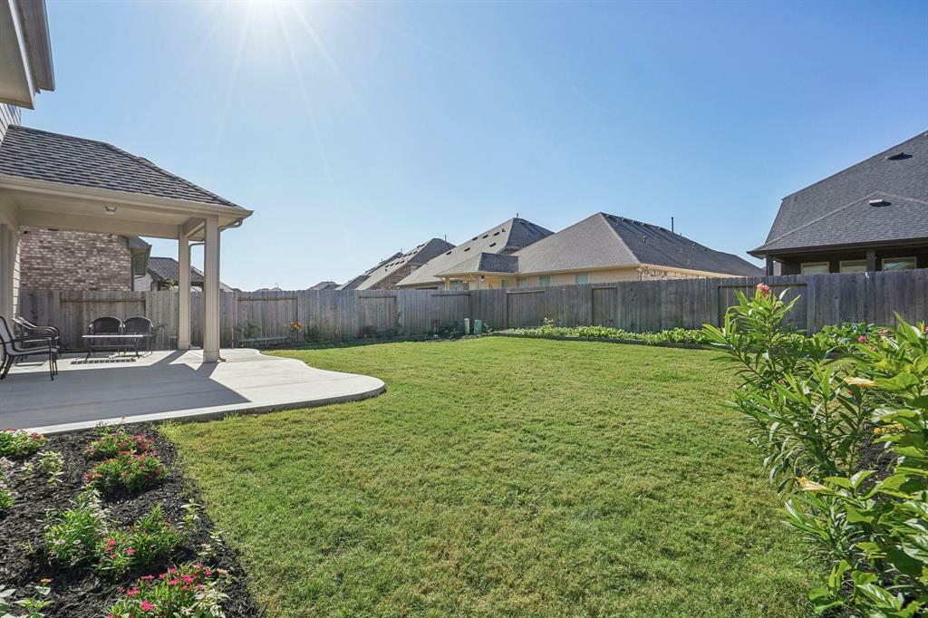 Property Photo:  618 Round Lake Drive  TX 77469 