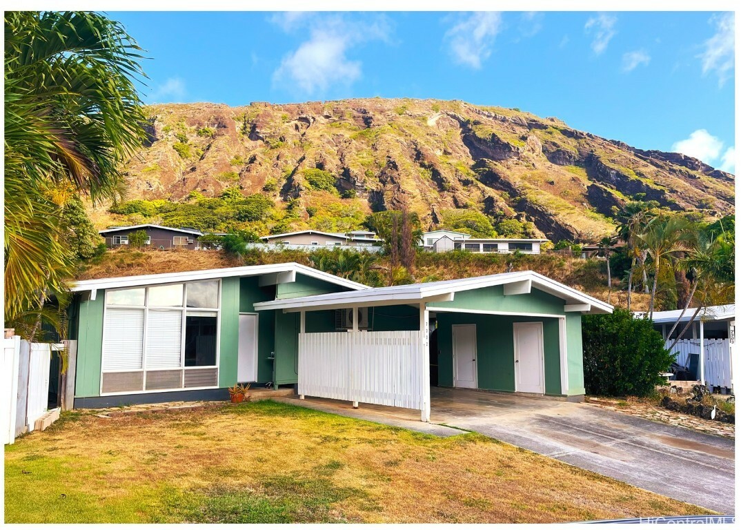 7302 Mokuone Street  Honolulu HI 96825 photo