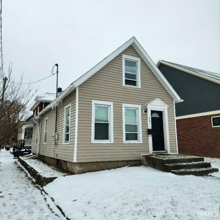 Property Photo:  601 Sturgis Street  IN 46802-3311 