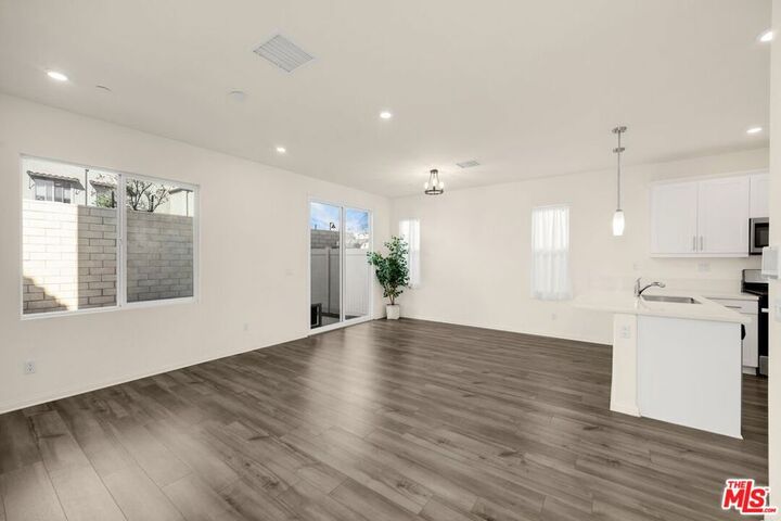 Property Photo:  166 Bonita Lane  CA 92376 