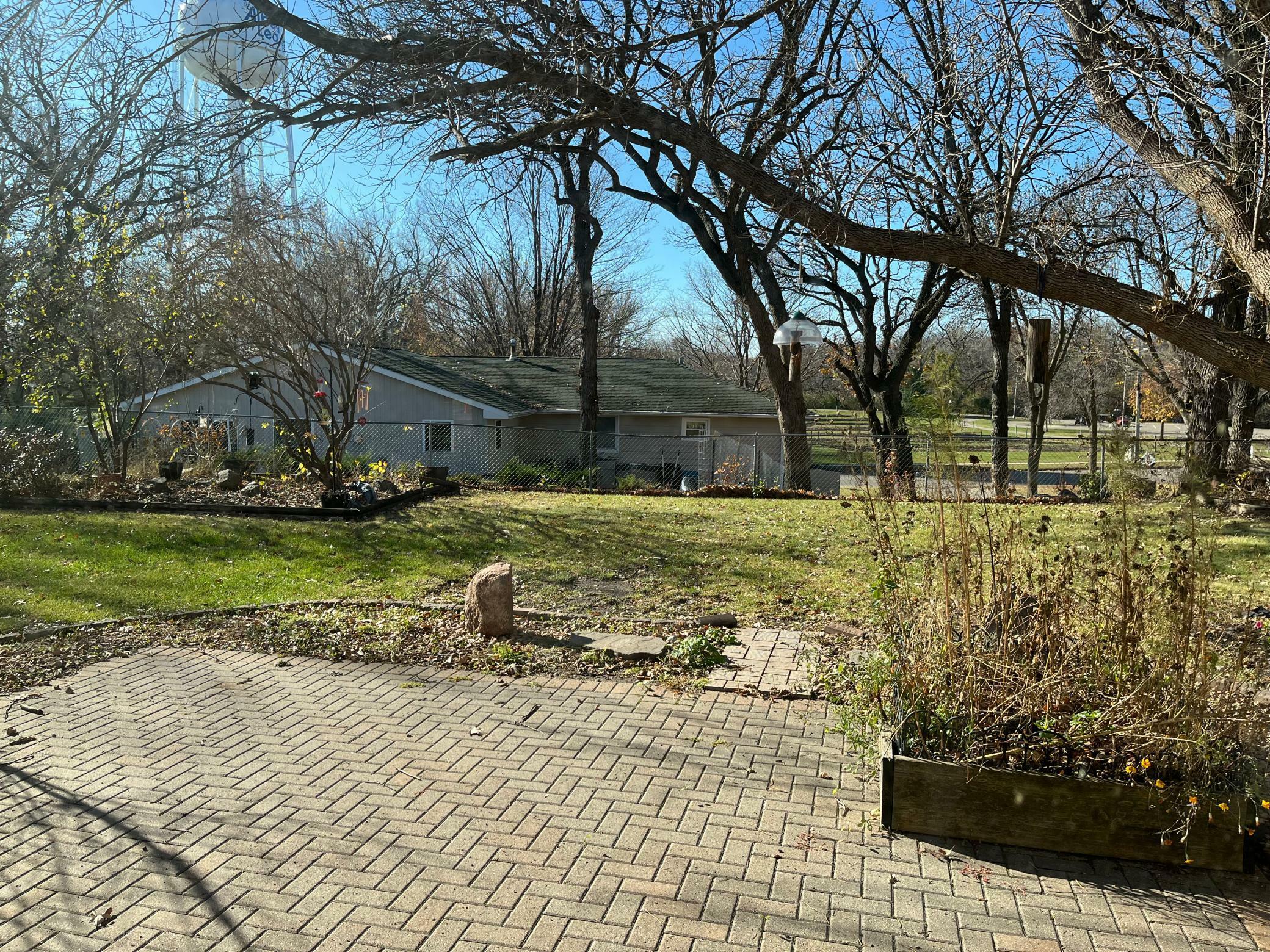 Property Photo:  1813 Bayview Drive  MN 56007 