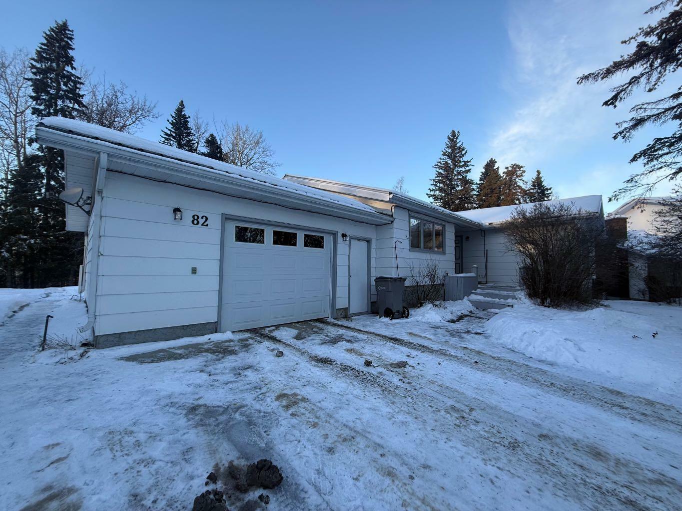 Property Photo:  82 Feero Drive  AB T7S 1R5 