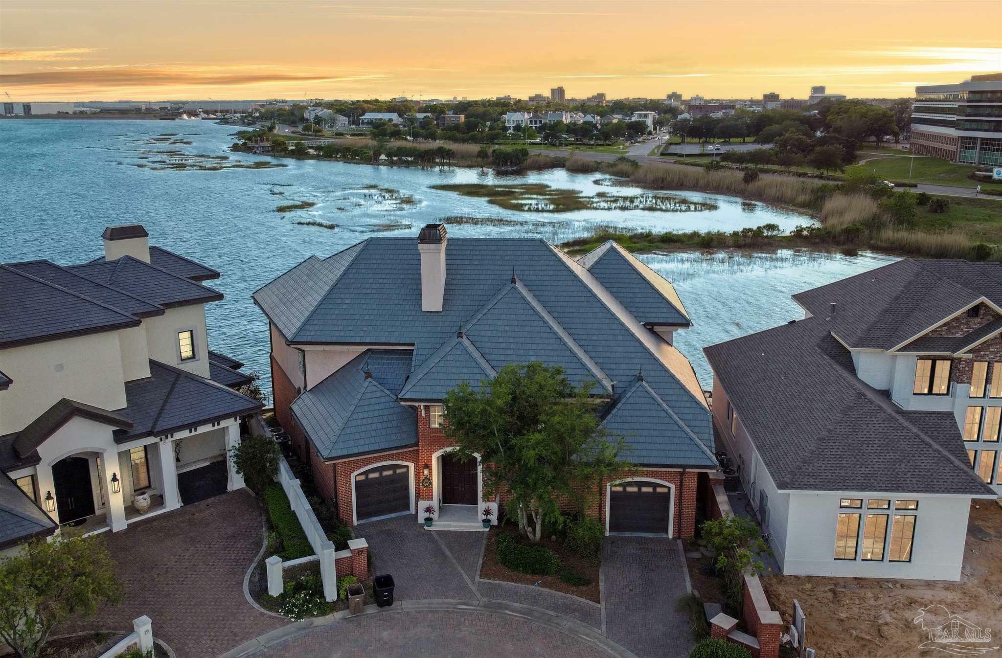 Property Photo: 17 Wharf Ave FL 32502