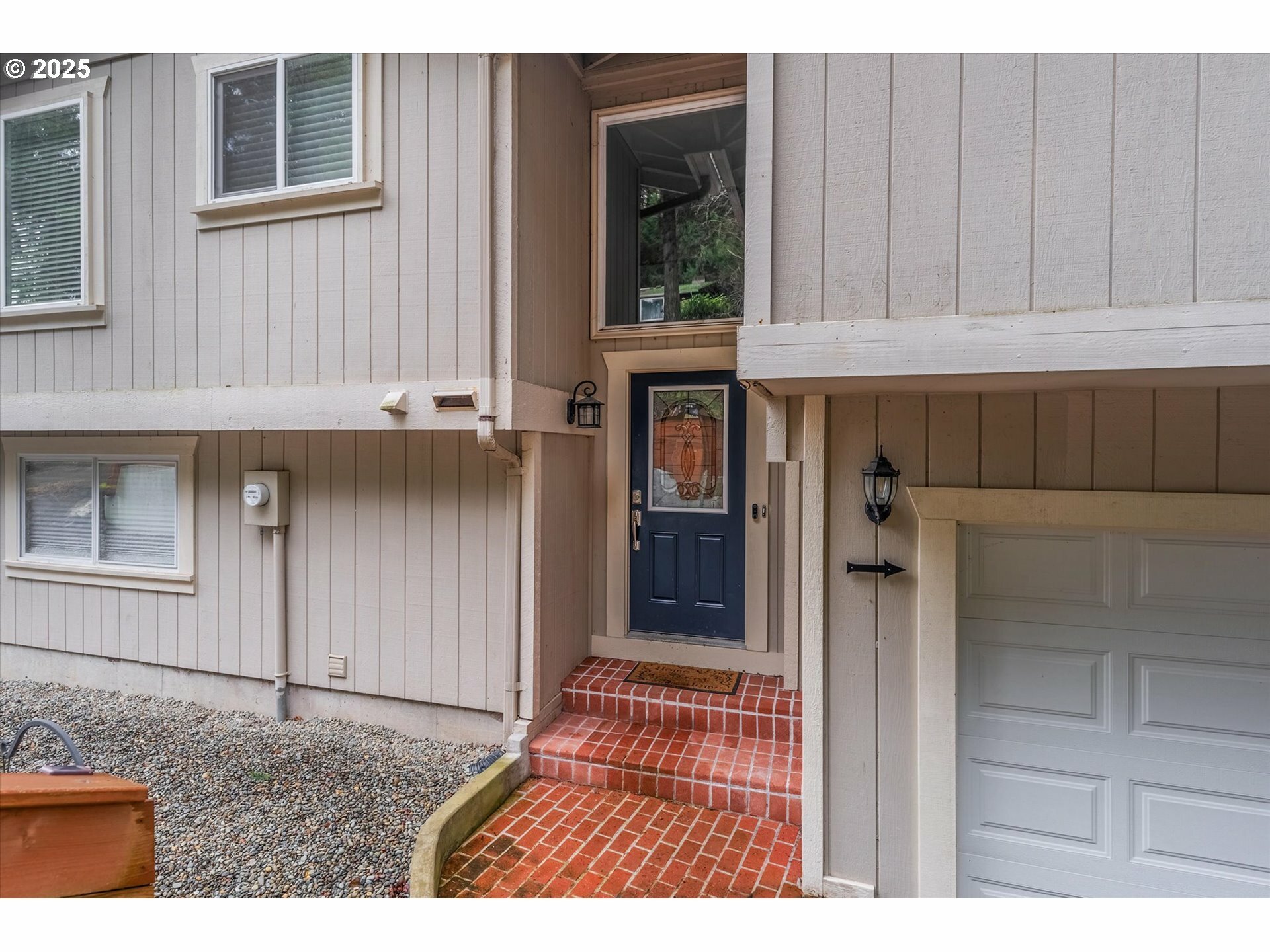 Property Photo: 2683 Maplewood Dr WA 98632