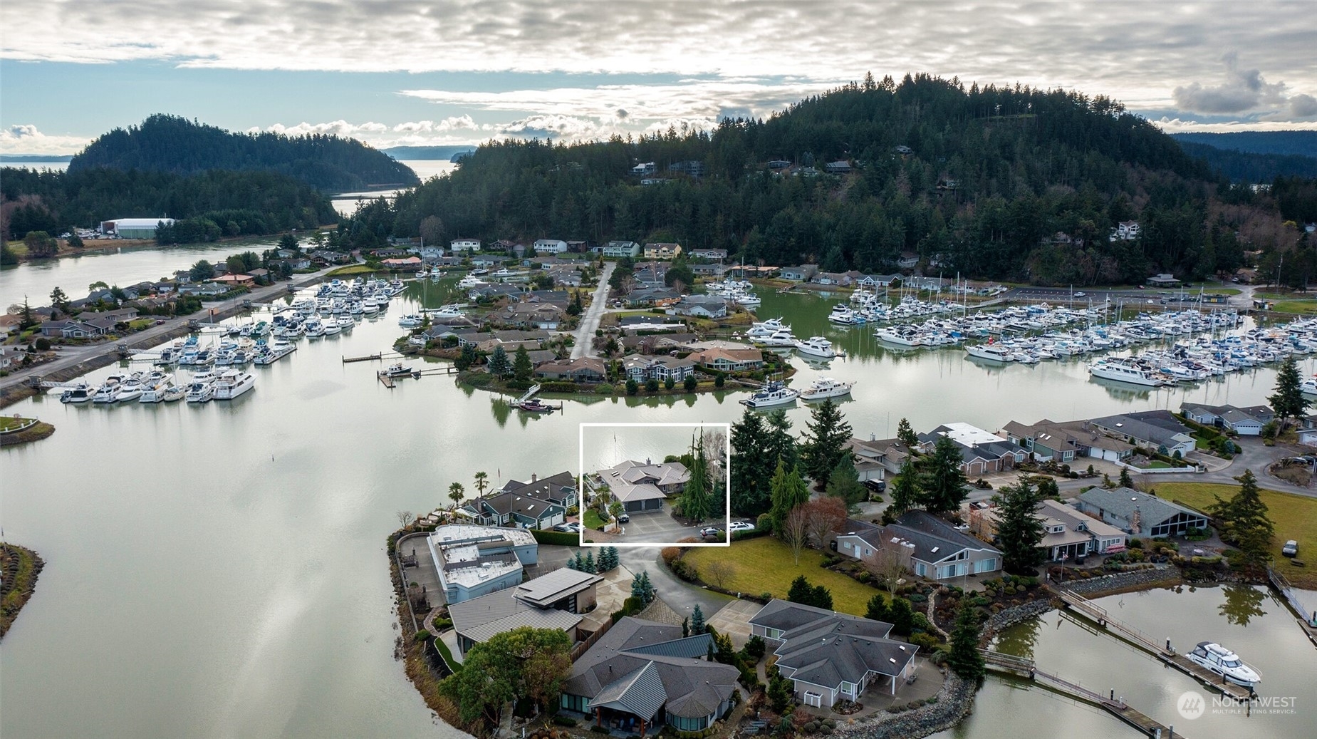 Property Photo:  188  Suquamish Way  WA 98257 