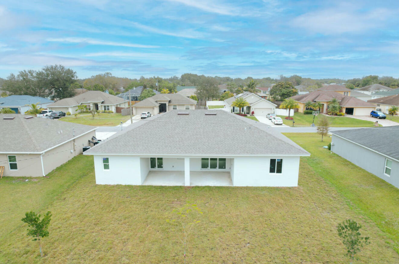 Property Photo:  1434 SW Oriole Lane  FL 34953 