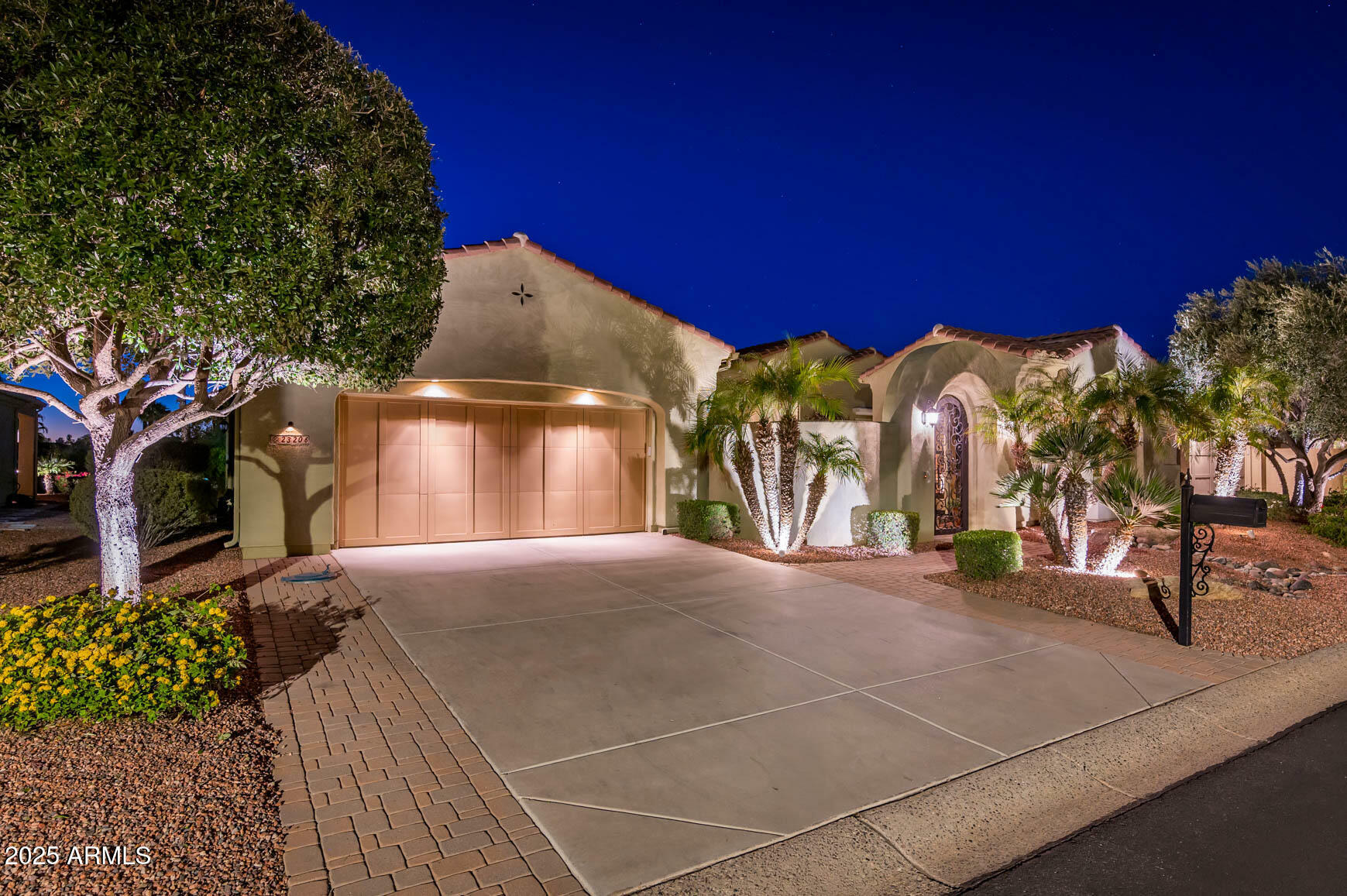Property Photo: 23206 N Del Monte Drive AZ 85375