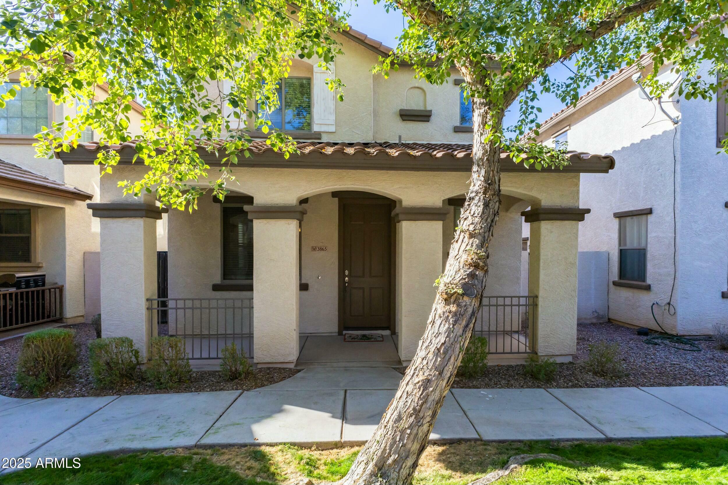 Property Photo: 3865 E Santa Fe Lane AZ 85297