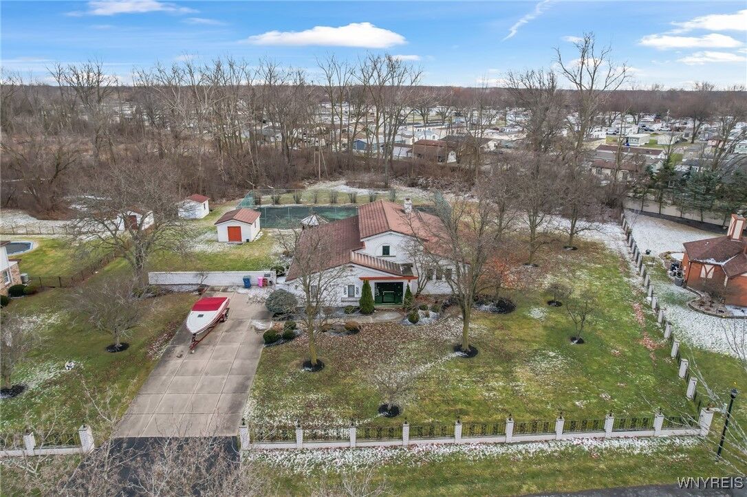 Property Photo:  2075 Robert Drive  NY 14304 