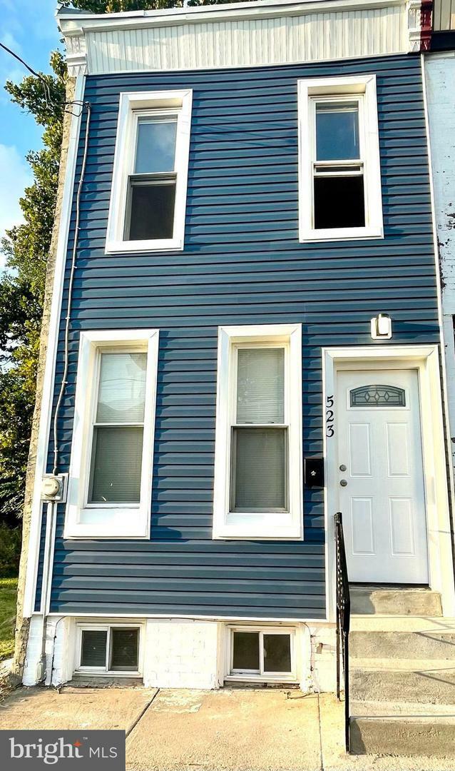 Property Photo:  523 Mechanic Street  NJ 08104 