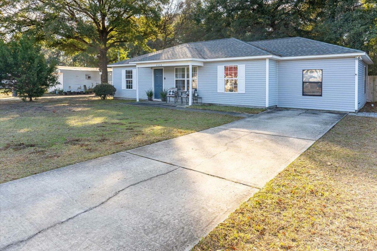 Property Photo:  2352 Susan Drive  FL 32536 