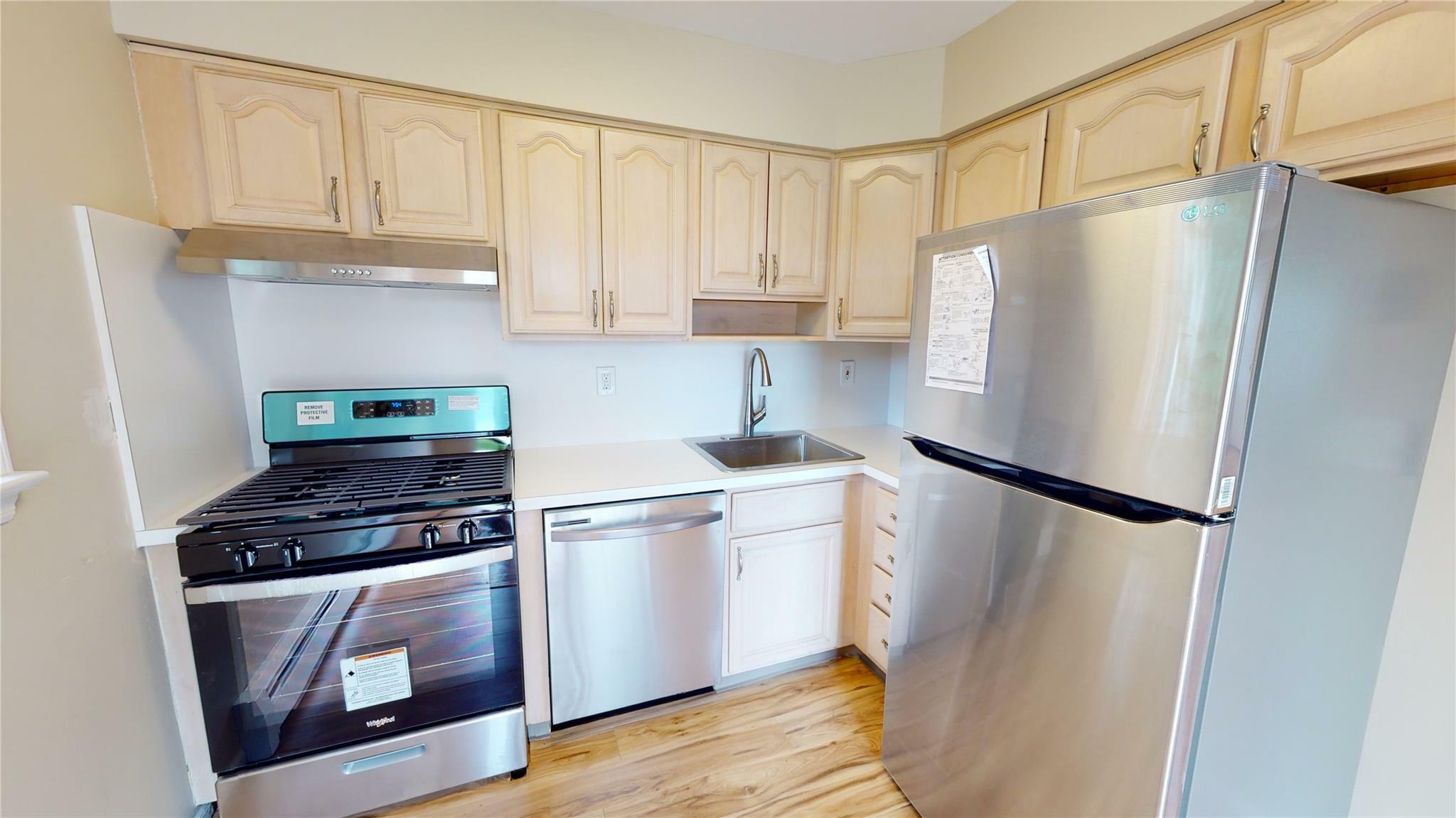 Property Photo:  8 Lincoln Street B  NY 10901 