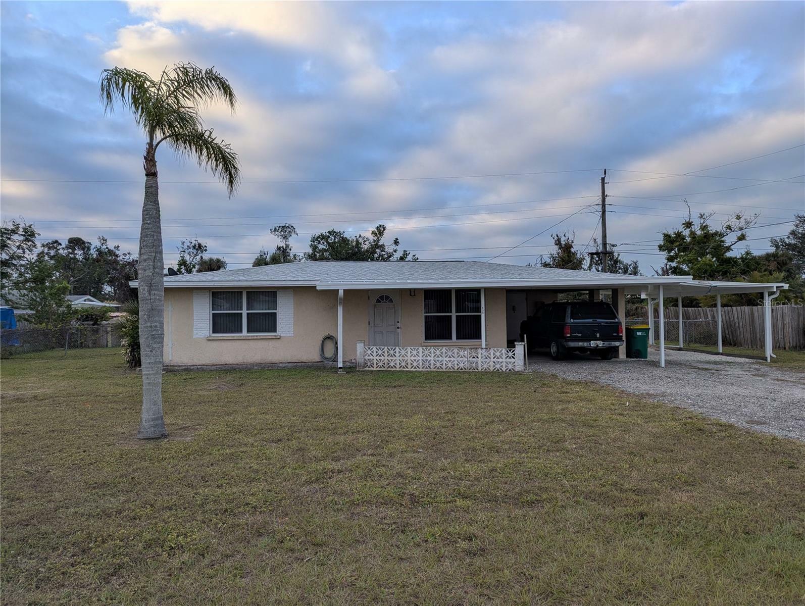 Property Photo:  839 E 4th Street  FL 34223 