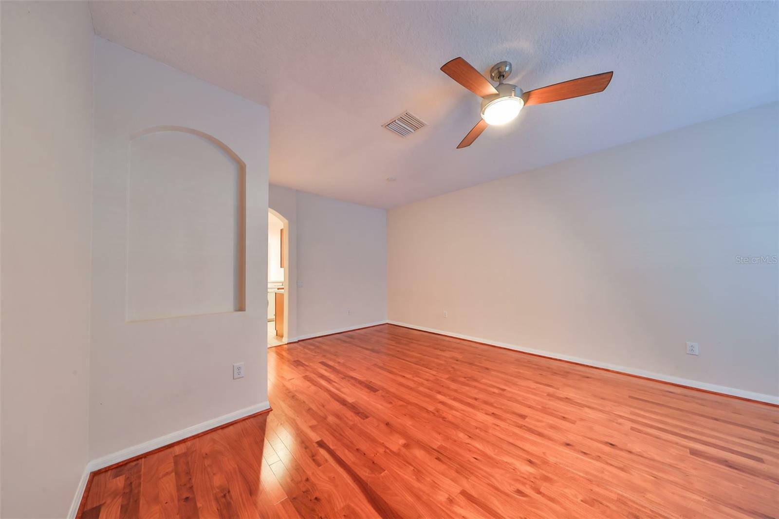 Property Photo:  12829 Kings Crossing Drive  FL 33534 