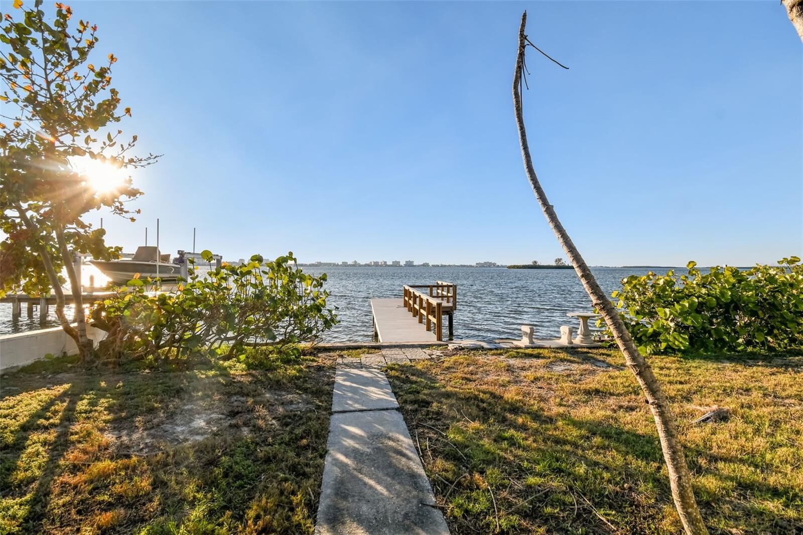 Property Photo:  1836 Venetian Point Drive  FL 33755