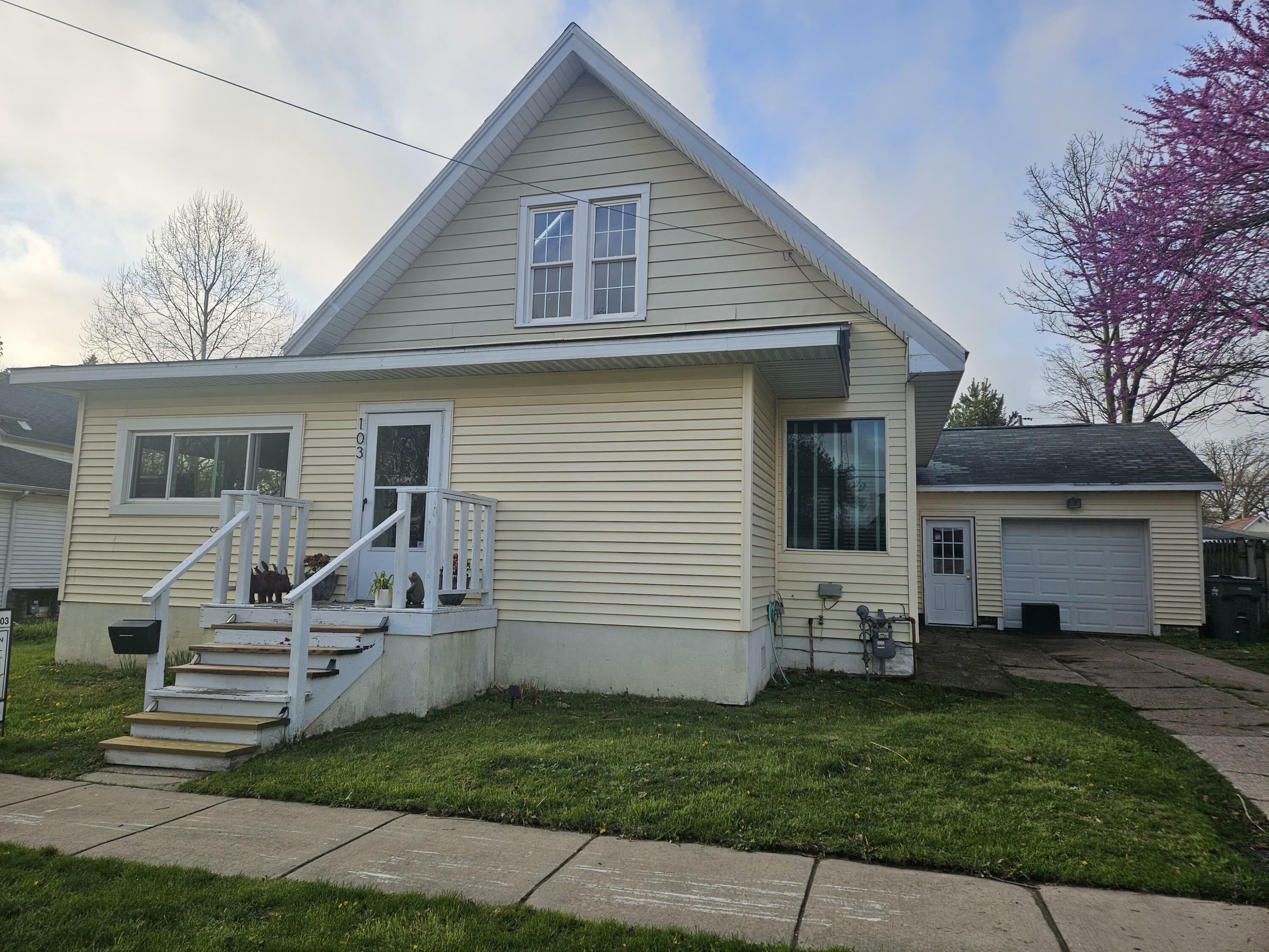 Property Photo: 103 E Maple Street MI 49128