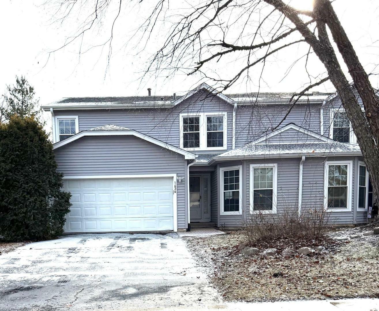 Property Photo: 1636 Estate Circle 1636 IL 60565