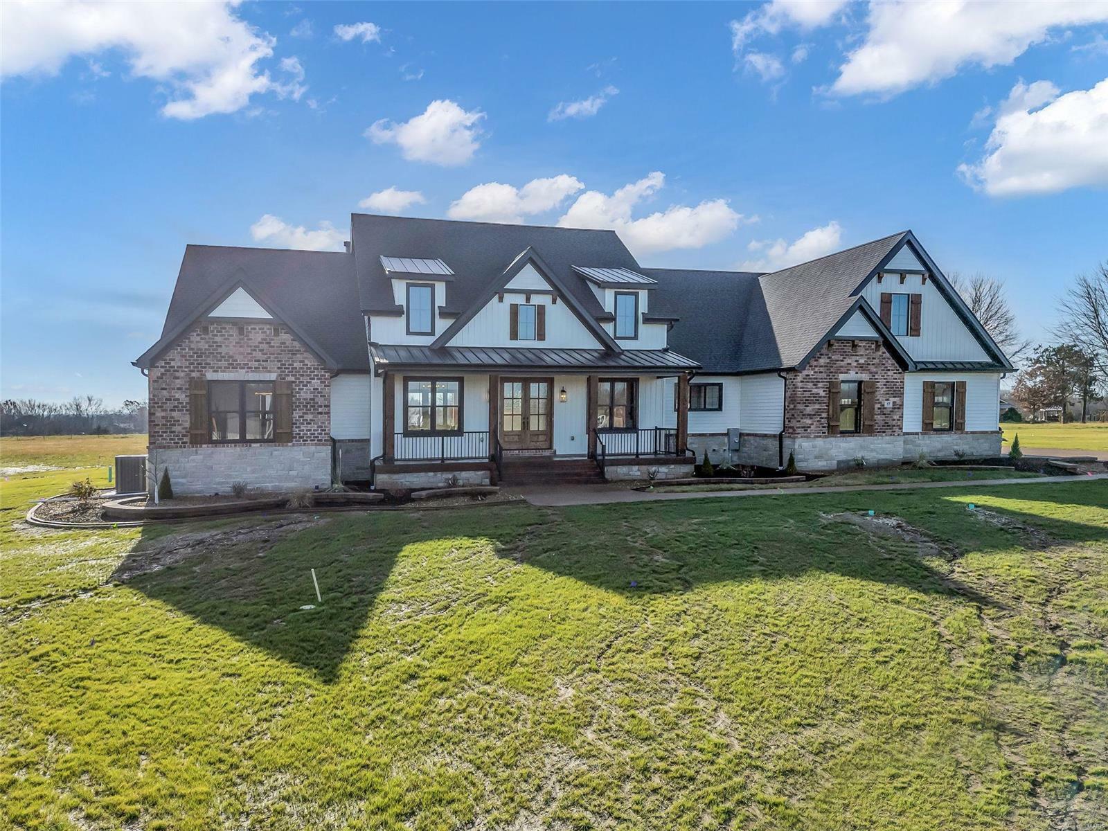 Property Photo: 17 Stonebriar Estates Court MO 63385