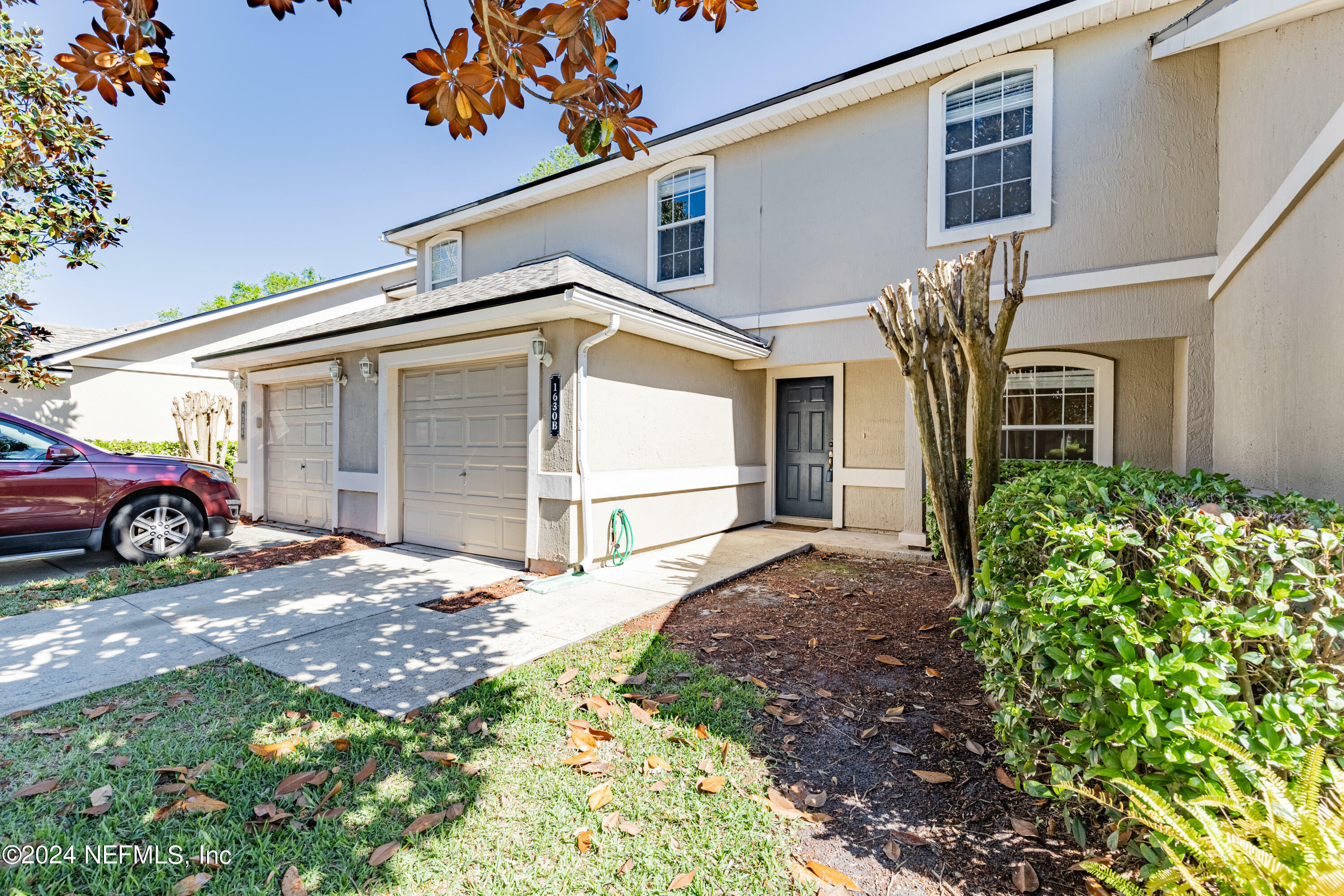 Property Photo:  1630 Vineland Circle B  FL 32003 