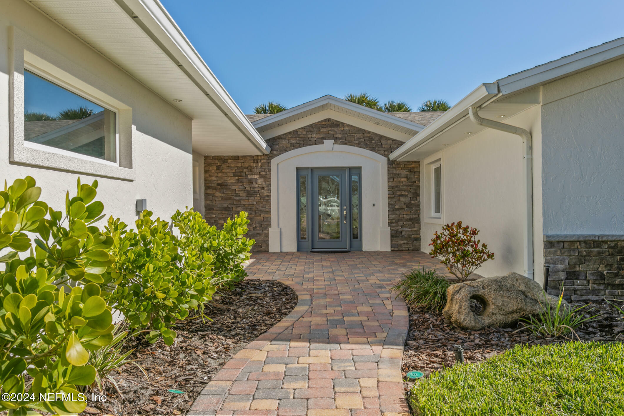 Property Photo:  1000 Lambert Avenue  FL 32136 